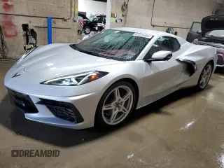 2021 Chevrolet Corvette 3LT z VIN 1G1YC3D49M5114699, wystawiony jako Copart lot #61345465 z przebiegiem 5 664 mil mil oraz Czysty tytuł • Clean title. Historia ofert i sprzedaży dostępna na DreamBid. Obrazek 1.