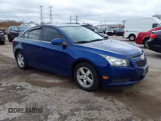 2013 Chevrolet Cruze 1LT with VIN 1G1PC5SBXD7153007, listed as a IAAI auction lot 42032884 with 180,192 mi miles. Bid and sale history available at carsss.com. Image 1.
