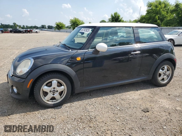 2011 MINI Hardtop with VIN WMWSU3C51BT183638, listed as a Copart auction lot 62762925 with Not provided miles and Non repairable. Bid and sale history available at DreamBid. Image 1.
