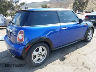 2011 MINI Hardtop with VIN WMWSU3C54BT097742, listed as a IAAI auction lot 42129645 with 115,679 mi miles and . Bid and sale history available at DreamBid. Image 4.