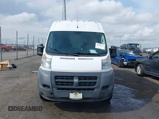 2018 Ram ProMaster Cargo z VIN 3C6TRVDG5JE146918, wystawiony jako IAAI lot #42086347 z przebiegiem 95 277 mil mil oraz . Historia ofert i sprzedaży dostępna na DreamBid. Obrazek 12.