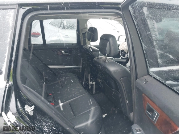 2012 Mercedes-Benz GLK-Class GLK 350 with VIN WDCGG8HB0CF904716, listed as a IAAI auction lot 41559135 with 111,040 mi miles. Bid and sale history available at carsss.com. Image 8.
