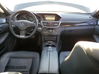 2010 Mercedes-Benz E 350 Luxury with VIN WDDHF5GB4AA022560, listed as a Copart auction lot 47251805 with 140,432 mi miles and Salvage Title. Bid and sale history available at DreamBid. Image 8.