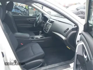 2017 Nissan Altima SR z VIN 1N4AL3AP9HC246828, wystawiony jako IAAI lot #41137292 z przebiegiem 132 851 mil mil oraz . Historia ofert i sprzedaży dostępna na DreamBid. Obrazek 5.