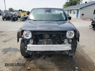 2023 Jeep Renegade Latitude with VIN ZACNJDB11PPP56048, listed as a Copart auction lot 59201435 with 17,974 mi miles and Salvage title. Bid and sale history available at DreamBid. Image 5.