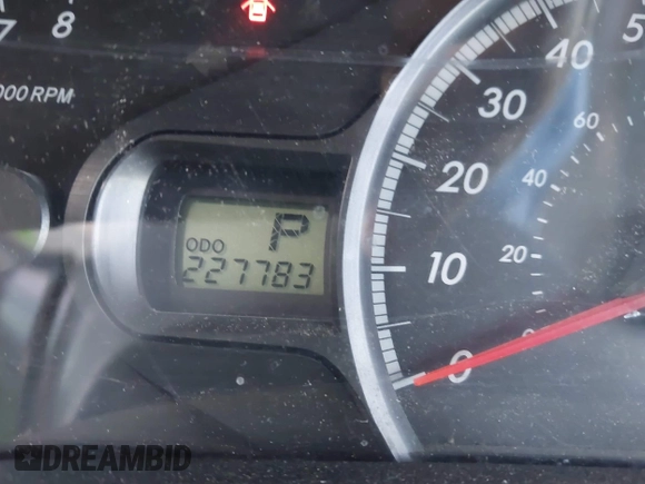 2012 Toyota Sienna LE AAS with VIN 5TDKK3DC9CS184722, listed as a IAAI auction lot 41942991 with 227,783 mi miles. Bid and sale history available at carsss.com. Image 7.
