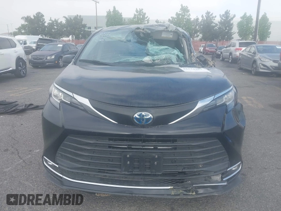 2022 Toyota Sienna XLE z VIN 5TDYRKEC8NS123217, wystawiony jako IAAI lot #42224483 z przebiegiem 73 802 mil mil oraz . Historia ofert i sprzedaży dostępna na DreamBid. Obrazek 12.