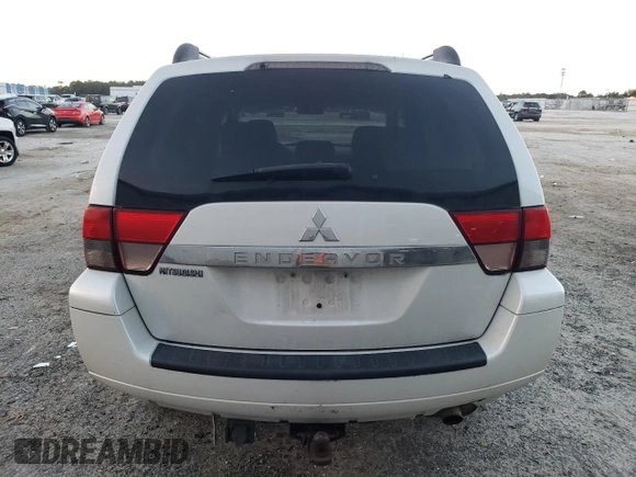 2011 Mitsubishi Endeavor LS with VIN 4A4JN2AS2BE031413, listed as a Copart auction lot 79132294 with 185,151 mi miles and Salvage Title. Bid and sale history available at carsss.com. Image 6.