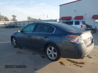 2008 Nissan Altima 3.5 SE with VIN 1N4BL21E18C236081, listed as a IAAI auction lot 41792229 with 136,208 mi miles. Bid and sale history available at carsss.com. Image 14.