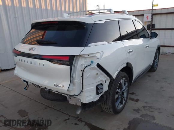 2024 Infiniti QX60 Luxe with VIN 5N1DL1FRXRC335701, listed as a IAAI auction lot 41243510 with 13,462 mi miles and . Bid and sale history available at DreamBid. Image 4.