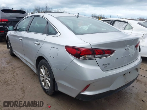 2018 Hyundai Sonata SE with VIN 5NPE24AF8JH682138, listed as a IAAI auction lot 42024533 with 69,462 mi miles and . Bid and sale history available at carsss.com. Image 3.
