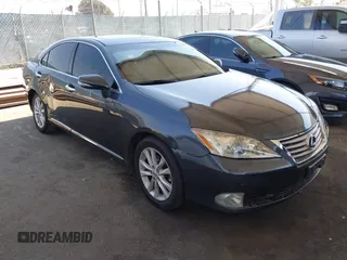2011 Lexus ES 330 z VIN JTHBK1EG7B2466139, wystawiony jako IAAI lot #42404555 z przebiegiem 130 956 mil mil oraz . Historia ofert i sprzedaży dostępna na DreamBid. Obrazek 1.
