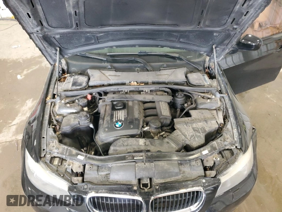 2011 BMW 3 Series 328i xDrive z VIN WBAPK7C59BF087113, wystawiony jako Copart lot #59184715 z przebiegiem Nie podano mil oraz Czysty tytuł • Clean title. Historia ofert i sprzedaży dostępna na DreamBid. Obrazek 11.