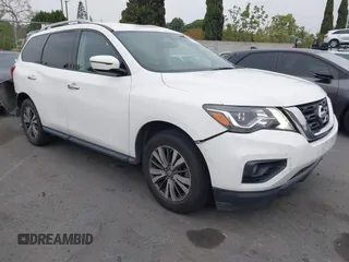 2018 Nissan Pathfinder SV z VIN 5N1DR2MMXJC663829, wystawiony jako IAAI lot #42083443 z przebiegiem 94 027 mil mil oraz . Historia ofert i sprzedaży dostępna na DreamBid. Obrazek 1.