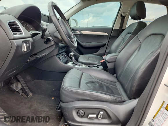 2016 Audi Q3 Premium Plus z VIN WA1EFCFS1GR000474, wystawiony jako Copart lot #59571135 z przebiegiem 122 132 mil mil oraz Czysty tytuł • Clean title. Historia ofert i sprzedaży dostępna na DreamBid. Obrazek 7.