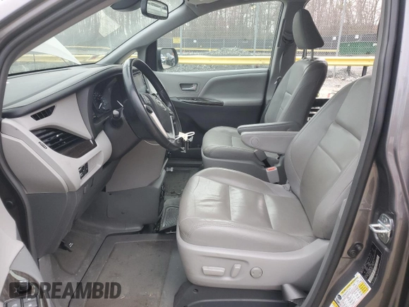 2018 Toyota Sienna XLE Auto Access Seat with VIN 5TDYZ3DC3JS948891, listed as a Copart auction lot 48417705 with 36,318 mi miles and Salvage Title. Bid and sale history available at carsss.com. Image 7.