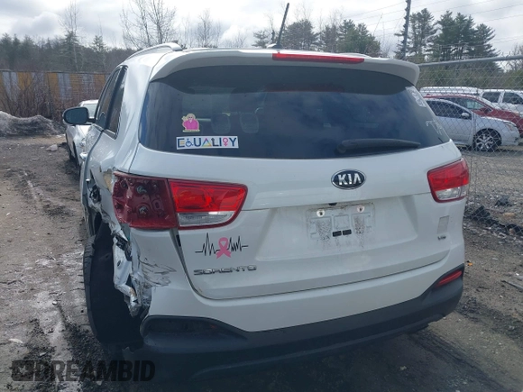 2018 Kia Sorento LX V6 with VIN 5XYPGDA52JG374276, listed as a IAAI auction lot 41825942 with 57,690 mi miles. Bid and sale history available at carsss.com. Image 17.