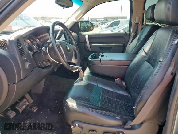 2011 Chevrolet Silverado 1500 LT with VIN 3GCPCSE00BG146195, listed as a Copart auction lot 52179255 with 142,685 mi miles and Salvage Title. Bid and sale history available at DreamBid. Image 7.