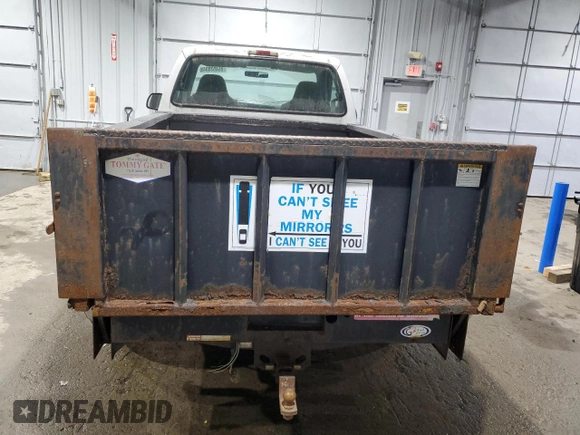 2002 Ford Super Duty F-250 XL with VIN 1FTNF21LX2EA21680, listed as a Copart auction lot 86453084 with 131,748 mi miles and Clean Title. Bid and sale history available at carsss.com. Image 6.