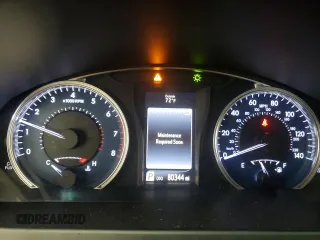 2017 Toyota Camry XLE z VIN 4T1BF1FK3HU699131, wystawiony jako Copart lot #58820105 z przebiegiem 80 344 mil mil oraz Szkoda całkowita • Salvage title. Historia ofert i sprzedaży dostępna na DreamBid. Obrazek 9.