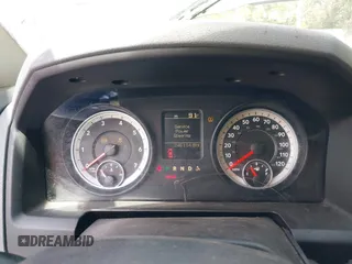 2013 Ram 1500 Express z VIN 1C6RR6KT2DS562992, wystawiony jako IAAI lot #42345919 z przebiegiem 246 114 mil mil oraz . Historia ofert i sprzedaży dostępna na DreamBid. Obrazek 7.