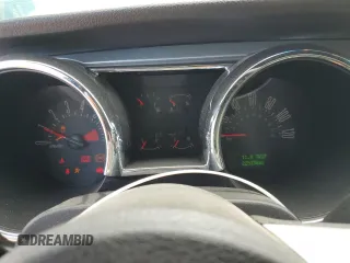 2006 Ford Mustang Standard z VIN 1ZVHT80N665164317, wystawiony jako Copart lot #56353295 z przebiegiem 225 158 mil mil oraz Szkoda całkowita • Salvage title. Historia ofert i sprzedaży dostępna na DreamBid. Obrazek 9.