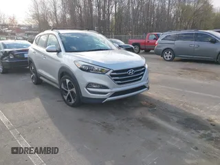 2018 Hyundai Tucson Sport z VIN KM8J3CAL1JU771028, wystawiony jako IAAI lot #41840464 z przebiegiem 126 609 mil mil oraz . Historia ofert i sprzedaży dostępna na DreamBid. Obrazek 1.