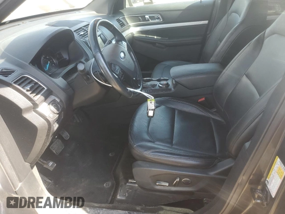 2017 Ford Explorer XLT z VIN 1FM5K8DH1HGC75809, wystawiony jako Copart lot #59673915 z przebiegiem 148 154 mil mil oraz Szkoda całkowita • Salvage title. Historia ofert i sprzedaży dostępna na DreamBid. Obrazek 7.