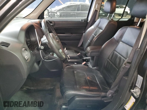 2017 Jeep Patriot High Altitude with VIN 1C4NJPFA2HD171493, listed as a Copart auction lot 41540555 with 101,763 mi miles and Clean Title. Bid and sale history available at carsss.com. Image 7.