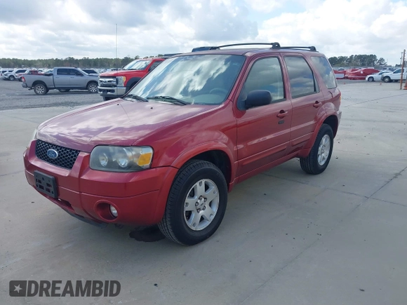 2007 Ford Escape Limited with VIN 1FMYU94127KB58591, listed as a IAAI auction lot 41801334 with 117,125 mi miles. Bid and sale history available at carsss.com. Image 2.