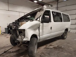 2008 Ford Econoline Passenger XL with VIN 1FBNE31L48DB24380, listed as a IAAI auction lot 40357133 with 241,539 mi miles. Bid and sale history available at carsss.com. Image 2.