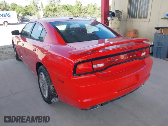 2014 Dodge Charger SXT z VIN 2C3CDXHG7EH363141, wystawiony jako IAAI lot #41381041 z przebiegiem 189 007 mil mil oraz . Historia ofert i sprzedaży dostępna na DreamBid. Obrazek 3.
