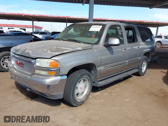 2002 GMC Yukon XL SLT with VIN 1GKFK16Z72J253852, listed as a IAAI auction lot 41606033 with 121,365 mi miles. Bid and sale history available at carsss.com. Image 2.