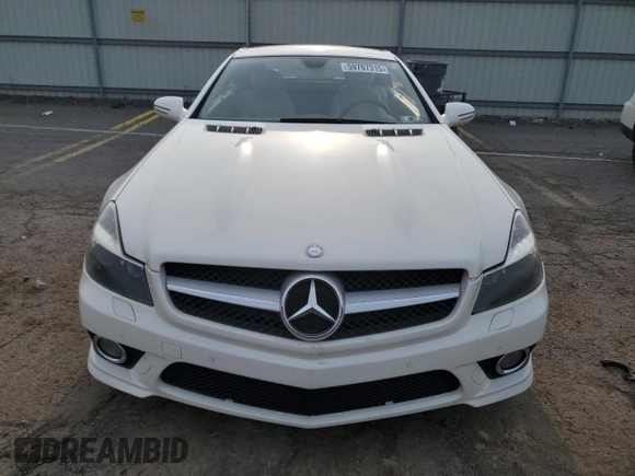 2009 Mercedes-Benz SL 550 с VIN WDBSK71F99F156772, выставлен на аукционе Copart как лот 59797315 с пробегом 88 390 миль миль и Списание • Salvage title. История ставок и продаж доступна на DreamBid. Изображение 5.
