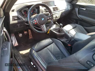 2018 BMW M2 z VIN WBS1J5C54JVD35851, wystawiony jako Copart lot #72814664 z przebiegiem 37 816 mil mil oraz Szkoda całkowita • Salvage title. Historia ofert i sprzedaży dostępna na DreamBid. Obrazek 8.