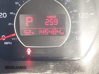 2016 Kia Soul + z VIN KNDJP3A57G7349721, wystawiony jako IAAI lot #41881529 z przebiegiem 145 484 mil mil oraz . Historia ofert i sprzedaży dostępna na DreamBid. Obrazek 15.