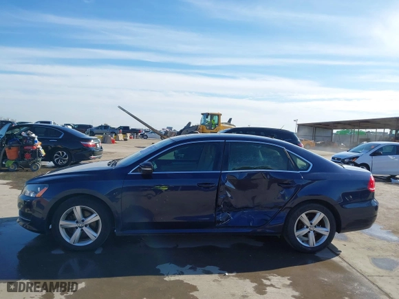 2012 Volkswagen Passat SE w/Sunroof with VIN 1VWBH7A35CC077207, listed as a IAAI auction lot 41351317 with 136,904 mi miles. Bid and sale history available at carsss.com. Image 14.