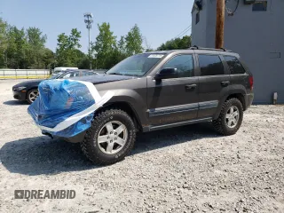 2005 Jeep Grand Cherokee Laredo z VIN 1J4GR48K15C542757, wystawiony jako Copart lot #61928775 z przebiegiem 421 067 mil mil oraz Czysty tytuł • Clean title. Historia ofert i sprzedaży dostępna na DreamBid. Obrazek 1.