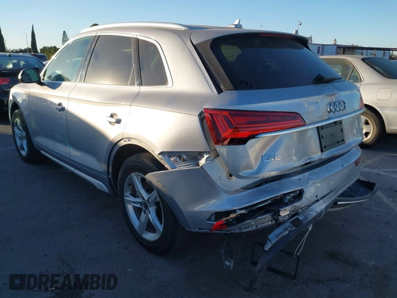 2023 Audi Q5 Premium with VIN WA1ABAFY9P2084975, listed as a IAAI auction lot 41302774 with 40,203 mi miles. Bid and sale history available at carsss.com. Image 3.