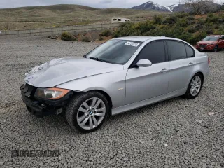 2006 BMW 3 Series 325i z VIN WBAVB13506KR59910, wystawiony jako Copart lot #54754715 z przebiegiem 107 181 mil mil oraz Szkoda całkowita • Salvage title. Historia ofert i sprzedaży dostępna na DreamBid. Obrazek 1.
