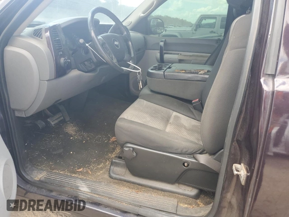 2008 Chevrolet Silverado 1500 Work Truck with VIN 1GCEC14C98Z199600, listed as a Copart auction lot 73742734 with 147,867 mi miles and Salvage Title. Bid and sale history available at carsss.com. Image 7.