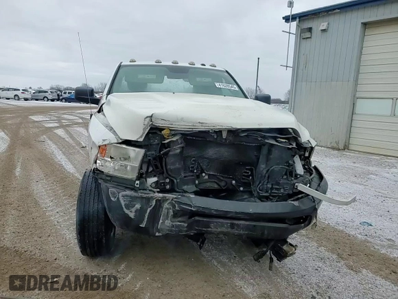 2017 Ram 2500 Tradesman with VIN 3C6LR5AT6HG563299, listed as a Copart auction lot 41628545 with 96,831 mi miles and Clean Title. Bid and sale history available at carsss.com. Image 13.