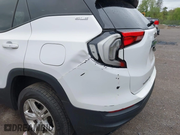 2018 GMC Terrain SLE z VIN 3GKALTEV6JL355782, wystawiony jako IAAI lot #42180344 z przebiegiem 109 364 mil mil oraz . Historia ofert i sprzedaży dostępna na DreamBid. Obrazek 20.