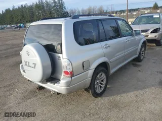2006 Suzuki XL-7 Touring with VIN JS3TX92V564107814, listed as a IAAI auction lot 41557874 with 232,114 mi miles. Bid and sale history available at carsss.com. Image 4.