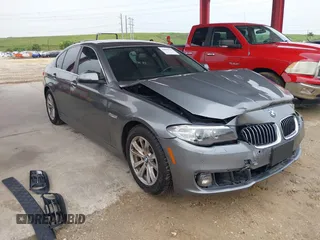 2016 BMW 5 Series 528i z VIN WBA5A5C5XGG350208, wystawiony jako IAAI lot #39841761 z przebiegiem 77 894 mil mil oraz . Historia ofert i sprzedaży dostępna na DreamBid. Obrazek 1.