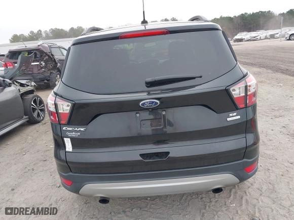 2018 Ford Escape SE with VIN 1FMCU0GD1JUB03329, listed as a IAAI auction lot 41040155 with 61,006 mi miles. Bid and sale history available at carsss.com. Image 17.
