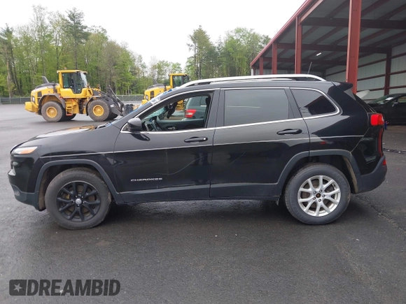 2017 Jeep Cherokee Latitude with VIN 1C4PJMCB7HW651716, listed as a IAAI auction lot 42275352 with 124,152 mi miles and . Bid and sale history available at DreamBid. Image 14.