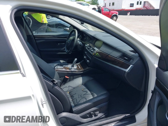 2013 BMW 5 Series 528i xDrive with VIN WBAXH5C58DD113587, listed as a IAAI auction lot 42197848 with 106,085 mi miles and . Bid and sale history available at DreamBid. Image 5.