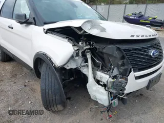 2018 Ford Explorer Sport with VIN 1FM5K8GT8JGB96174, listed as a IAAI auction lot 41853609 with 66,616 mi miles and . Bid and sale history available at DreamBid. Image 6.