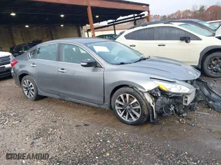 2017 Nissan Altima 2.5 SR with VIN 1N4AL3AP7HC254930, listed as a IAAI auction lot 38127464 with 85,875 mi miles. Bid and sale history available at carsss.com. Image 1.